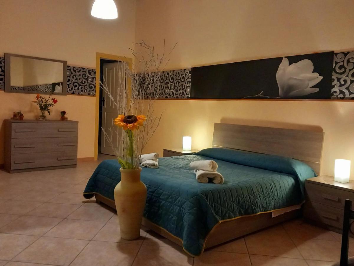 Villa Laura Apartment Giardini Naxos Exterior foto